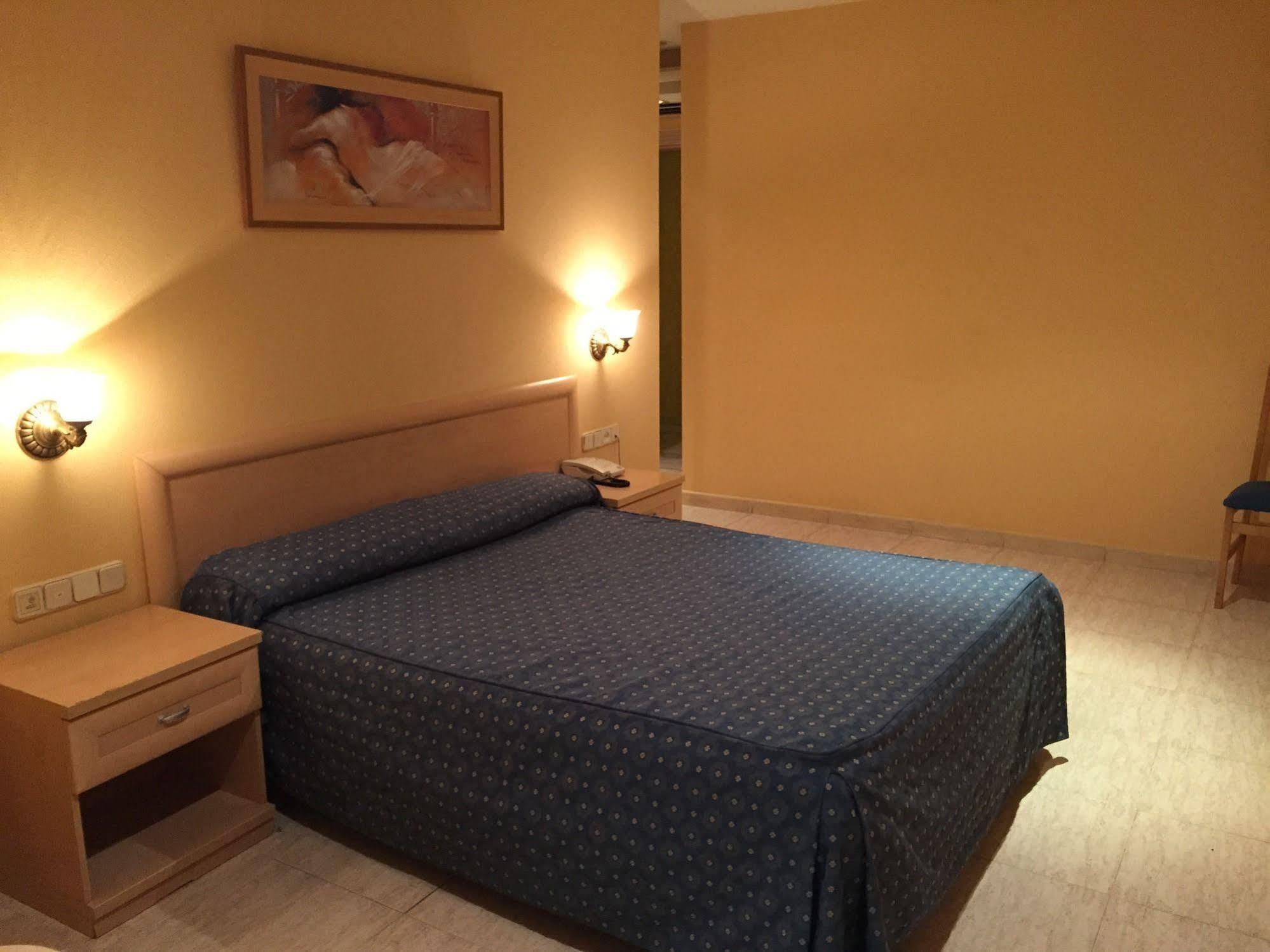 Hotel La Union Humanes de Madrid Ngoại thất bức ảnh